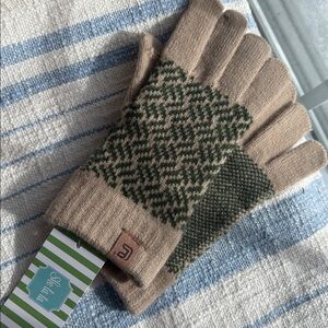 Tan & Green Cozy Winter Gloves